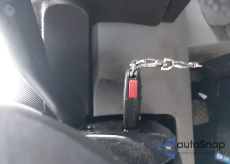 2000 Volkswagen New Beetle Gl z USA, uszkodzony, nr VIN 3VWBC21C1YM422224